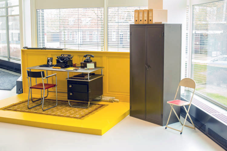Yellow heritage office set for Ahrend showroom